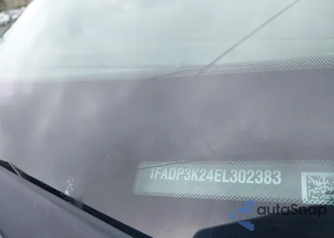 2014 Ford Focus Se z USA, uszkodzony, nr VIN 1FADP3K24EL302383